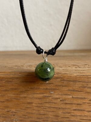Dije Jade Canadiense Esfera Natural Cuarzo Verde Nefrita