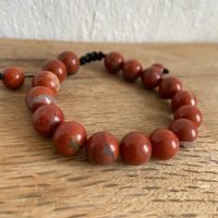 Pulsera Jaspe Rojo Ajustable 10 Mm Amuleto Ujm