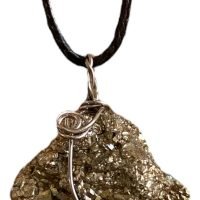 Collar De Hilo Negro Con Dije De Pirita