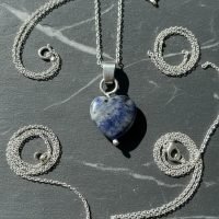 Dije Corazón Sodalita Piedra Natural Con Plata 925
