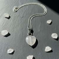 Dije Corazón De Cuarzo Blanco Piedra Natural Con Plata 925