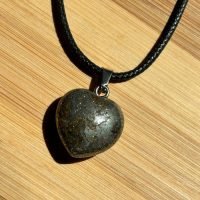 Dije De Corazon Pirita 1.6cm Pulida Piedra 100% Natural