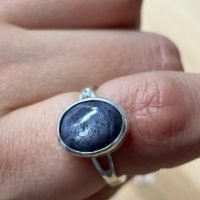 D_695446-MLM110899773979_042026-F.jpg Anillo De Zafiro Azul Morado De Plata 925