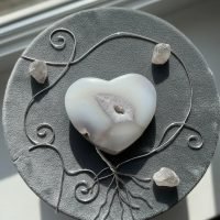 D_777616-MLM110574602957_042026-F.jpg Corazon De Cuarzo Agata Con Druzy Piedra Natural