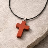 Dije Jaspe Rojo En Forma De Cruz Piedra Natural Ujm